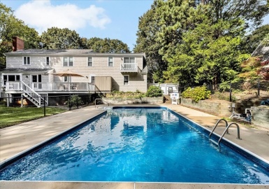 53 Olde Homestead Dr, Barnstable, Massachusetts 02648, 3 Bedrooms Bedrooms, 8 Rooms Rooms,2.5 BathroomsBathrooms,Residential,For Sale,Olde Homestead Dr,73172474