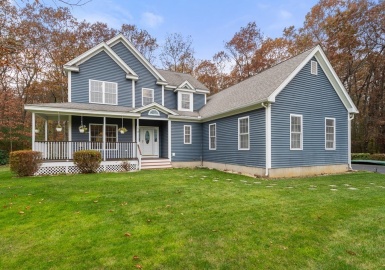 5 Marla Cir, Tyngsborough, Massachusetts 01879, 4 Bedrooms Bedrooms, 9 Rooms Rooms,2.5 BathroomsBathrooms,Residential,For Sale,Marla Cir,73178971