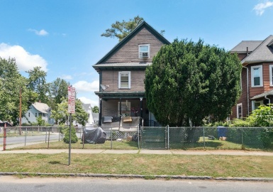 75 Oak Grove Ave., Springfield, Massachusetts 01109, 4 Bedrooms Bedrooms, 7 Rooms Rooms,1 BathroomBathrooms,Residential,For Sale,Oak Grove Ave.,73127088