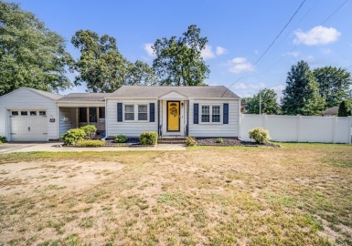 493 Prospect St, Chicopee, Massachusetts 01020, 2 Bedrooms Bedrooms, 5 Rooms Rooms,1 BathroomBathrooms,Residential,For Sale,Prospect St,73027819