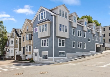 137 Falcon St, Boston, Massachusetts 02128, 3 Bedrooms Bedrooms, 4 Rooms Rooms,2 BathroomsBathrooms,Residential,For Sale,Falcon St,73148343