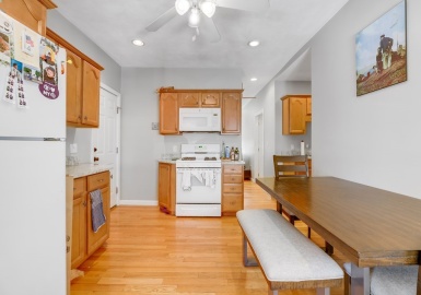 38 North Bennet St, Boston, Massachusetts 02113, 3 Bedrooms Bedrooms, 6 Rooms Rooms,1 BathroomBathrooms,Residential,For Sale,North Bennet St,73178574