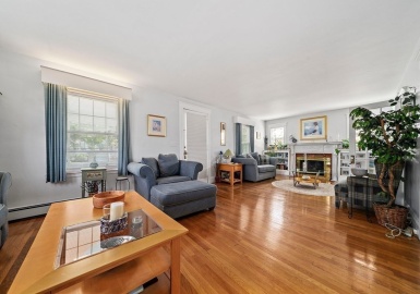 41 Norton Rd, Quincy, Massachusetts 02169, 5 Bedrooms Bedrooms, 12 Rooms Rooms,4 BathroomsBathrooms,Residential,For Sale,Norton Rd,73141093