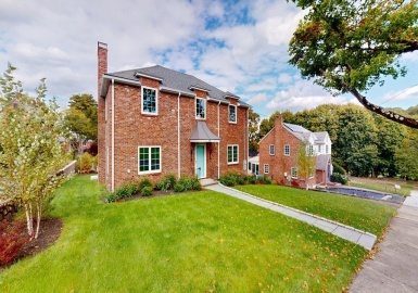 89 Montrose St, Newton, Massachusetts 02458, 4 Bedrooms Bedrooms, 9 Rooms Rooms,2.5 BathroomsBathrooms,Residential,For Sale,Montrose St,73171933