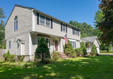 50 Harvard St, East Bridgewater, Massachusetts 02333, 4 Bedrooms Bedrooms, 8 Rooms Rooms,2.5 BathroomsBathrooms,Residential,For Sale,Harvard St,73158788