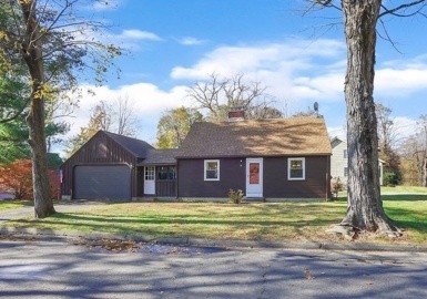 4 Berwick Ter, Longmeadow, Massachusetts 01106, 3 Bedrooms Bedrooms, 6 Rooms Rooms,2 BathroomsBathrooms,Residential,For Sale,Berwick Ter,73179225