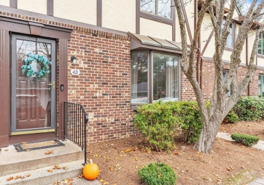 4 Mansion Woods Dr, Agawam, Massachusetts 01001, 2 Bedrooms Bedrooms, 4 Rooms Rooms,1.5 BathroomsBathrooms,Residential,For Sale,Mansion Woods Dr,73178386