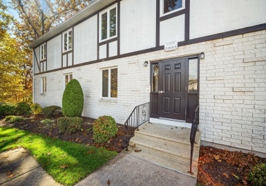 200 Lambert Terrace, Chicopee, Massachusetts 01020, 2 Bedrooms Bedrooms, 5 Rooms Rooms,2 BathroomsBathrooms,Residential,For Sale,Clearview Heights,Lambert Terrace,73178312