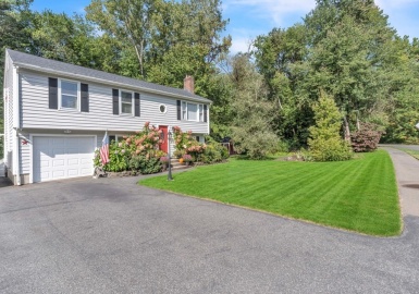 92-1/2 Paul Revere Dr, Agawam, Massachusetts 01030, 3 Bedrooms Bedrooms, 6 Rooms Rooms,2 BathroomsBathrooms,Residential,For Sale,Paul Revere Dr,73165823