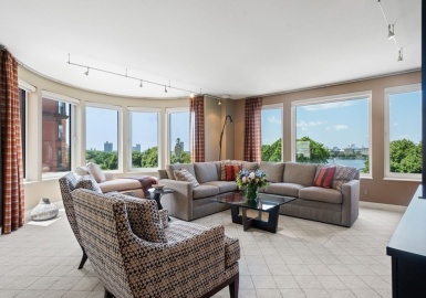 492 Beacon Street, Boston, Massachusetts 02115, 3 Bedrooms Bedrooms, 5 Rooms Rooms,2 BathroomsBathrooms,Residential,For Sale,Church Court,Beacon Street,73133038
