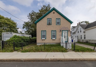 324 Stafford Rd, Fall River, Massachusetts 02721, 3 Bedrooms Bedrooms, 5 Rooms Rooms,1.5 BathroomsBathrooms,Residential,For Sale,Stafford Rd,73159922