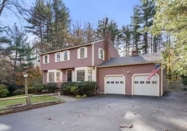 17 Rocky, Medfield, Massachusetts 02052, 4 Bedrooms Bedrooms, 8 Rooms Rooms,2.5 BathroomsBathrooms,Residential,For Sale,Rocky,73183260