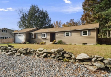 9 Ridge Dr, Dudley, Massachusetts 01571, 3 Bedrooms Bedrooms, 6 Rooms Rooms,2 BathroomsBathrooms,Residential,For Sale,Ridge Dr,73175869