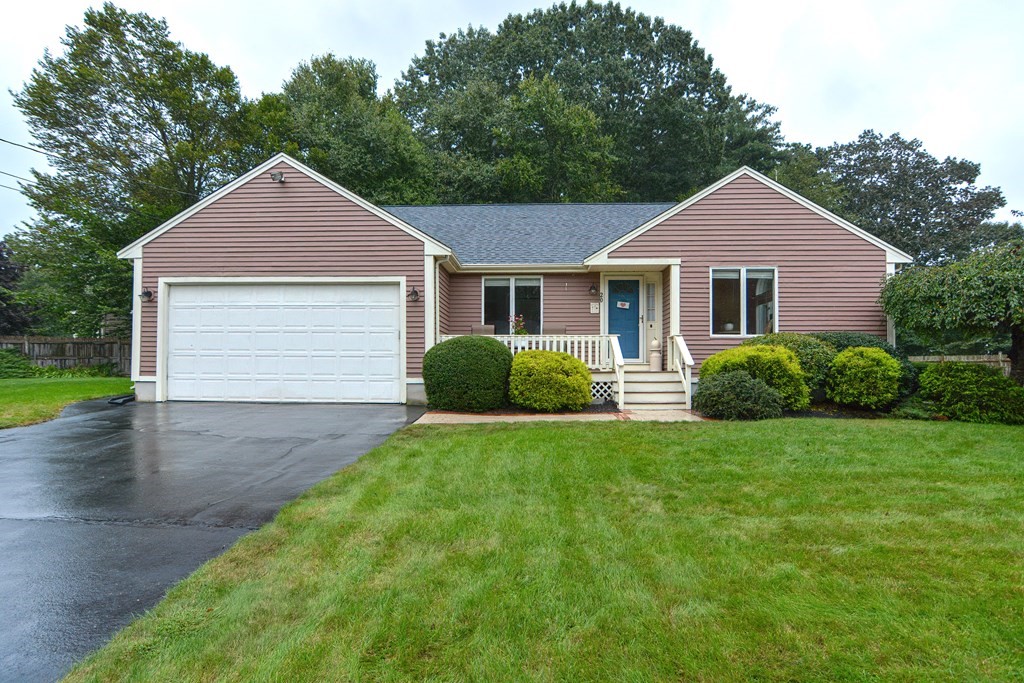 20 Eleanor Ln, Rockland, Massachusetts 02370