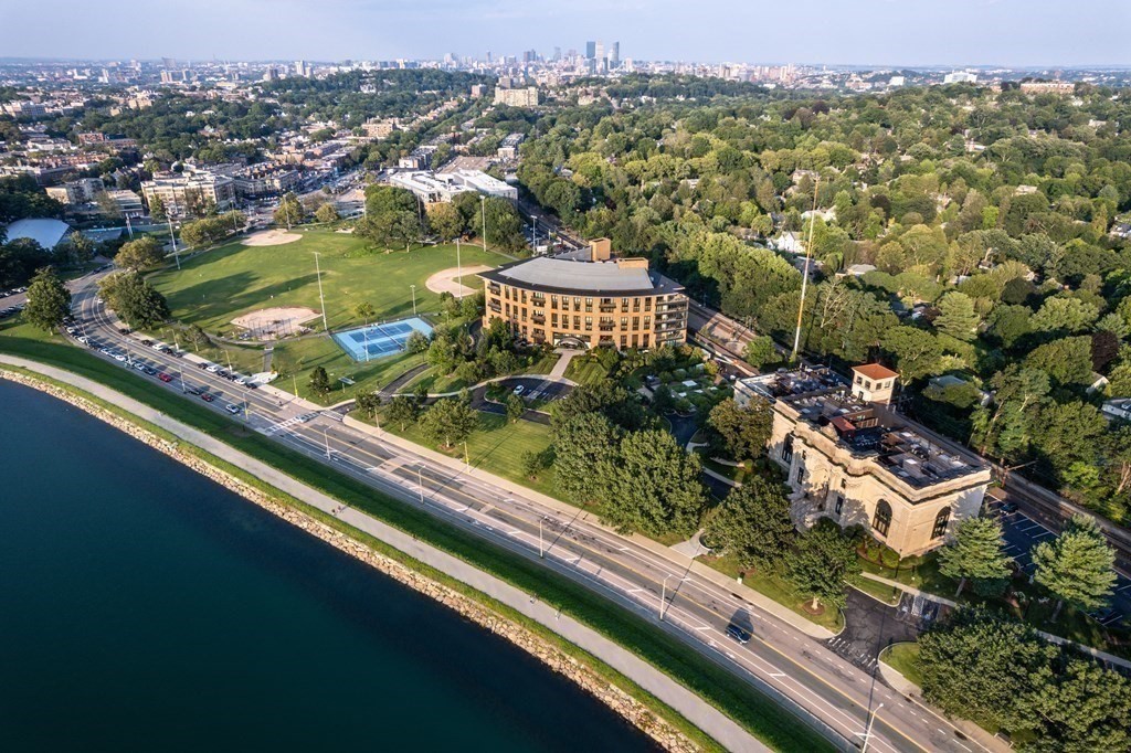 2400 Beacon, Boston, Massachusetts 02467