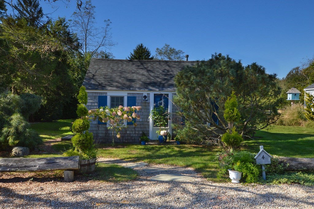 224 N Falmouth Hwy, Falmouth, Massachusetts 02556