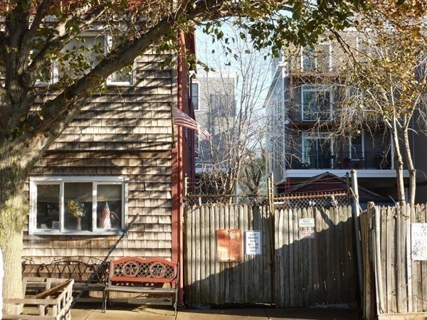 194 W 9th St, Boston, Massachusetts 02127