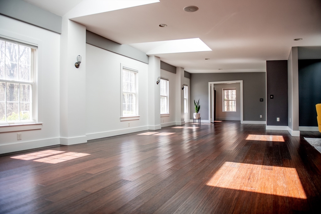 1111 Main St, Hingham, Massachusetts 02043