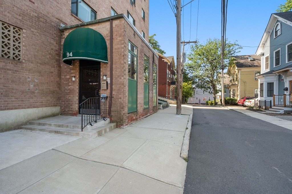 94 Beacon Street, Somerville, Massachusetts 02143