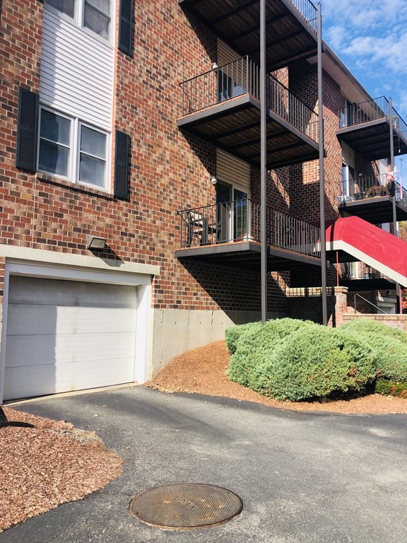 21 Dallas Dr, Dracut, Massachusetts 01826