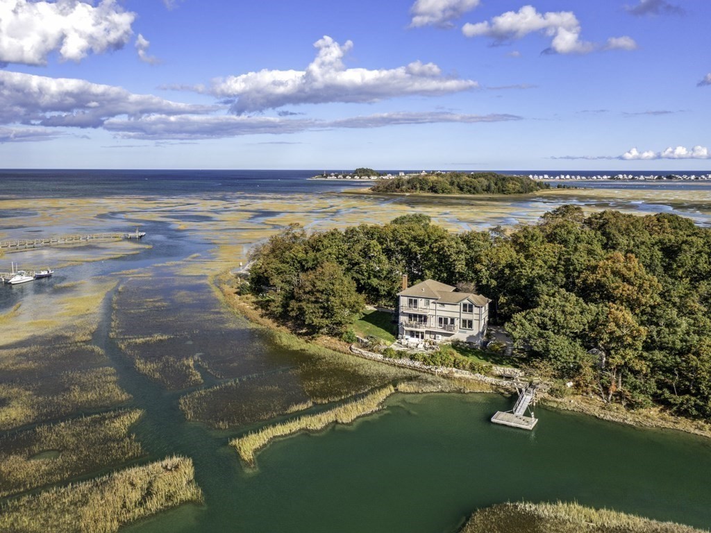 169 Macombers Way, Marshfield, Massachusetts 02050