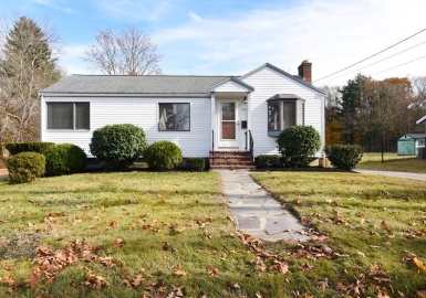 482 Salem Street, Rockland, Massachusetts 02370, 3 Bedrooms Bedrooms, 7 Rooms Rooms,1 BathroomBathrooms,Residential,For Sale,Salem Street,73181842