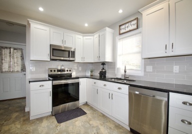 2 Dewey St, West Springfield, Massachusetts 01089, 3 Bedrooms Bedrooms, 6 Rooms Rooms,1.5 BathroomsBathrooms,Residential,For Sale,Dewey St,73177953