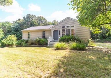 1 Morris Hope Ln, Berkley, Massachusetts 02779, 2 Bedrooms Bedrooms, 5 Rooms Rooms,1.5 BathroomsBathrooms,Residential,For Sale,Morris Hope Ln,73155608