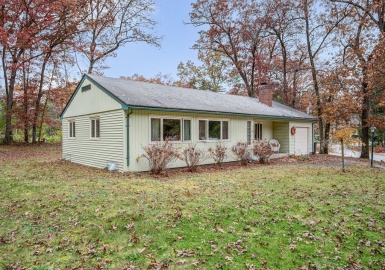 10 Diamond Terr, Chelmsford, Massachusetts 01863, 3 Bedrooms Bedrooms, 8 Rooms Rooms,2 BathroomsBathrooms,Residential,For Sale,Diamond Terr,73176928