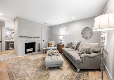 18 Williams St, Salem, Massachusetts 01970, 2 Bedrooms Bedrooms, 6 Rooms Rooms,2 BathroomsBathrooms,Residential,For Sale,18 Williams Street Condominium,Williams St,73185143