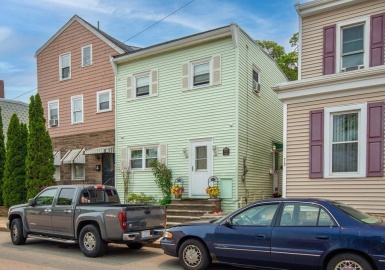 79 1/2 Condor St, Boston, Massachusetts 02128, 3 Bedrooms Bedrooms, 6 Rooms Rooms,1.5 BathroomsBathrooms,Residential,For Sale,Condor St,73125477