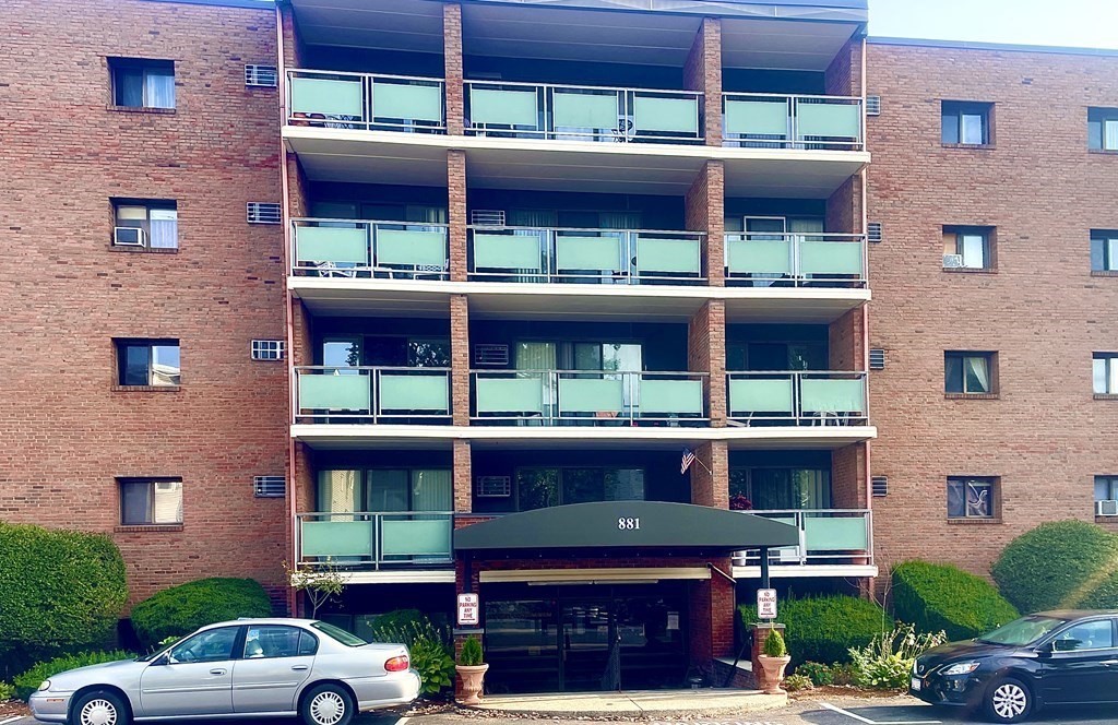 881 Broadway, Everett, Massachusetts 02149