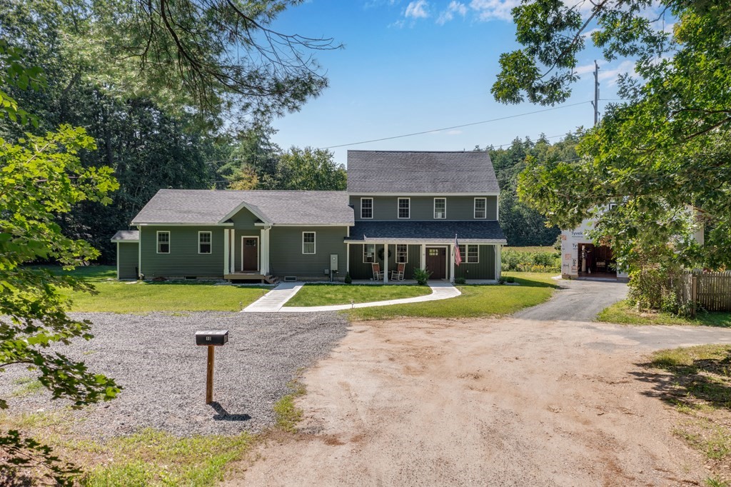 10 Wallace Road, Southampton, Massachusetts 01073