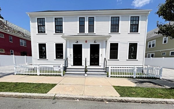 13 Lowell St, Arlington, Massachusetts 02476