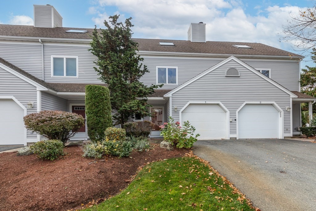 9 Carriage Hill Lane, Salem, Massachusetts 01970