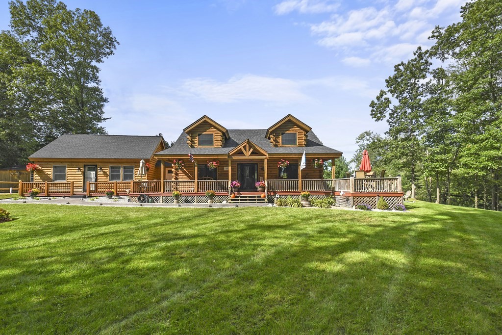 15 Pondview Terrace, Dudley, Massachusetts 01571