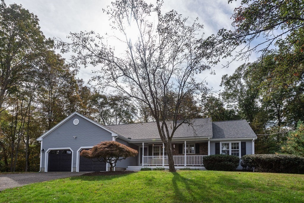 22 Rudon Dr, North Attleboro, Massachusetts 02760