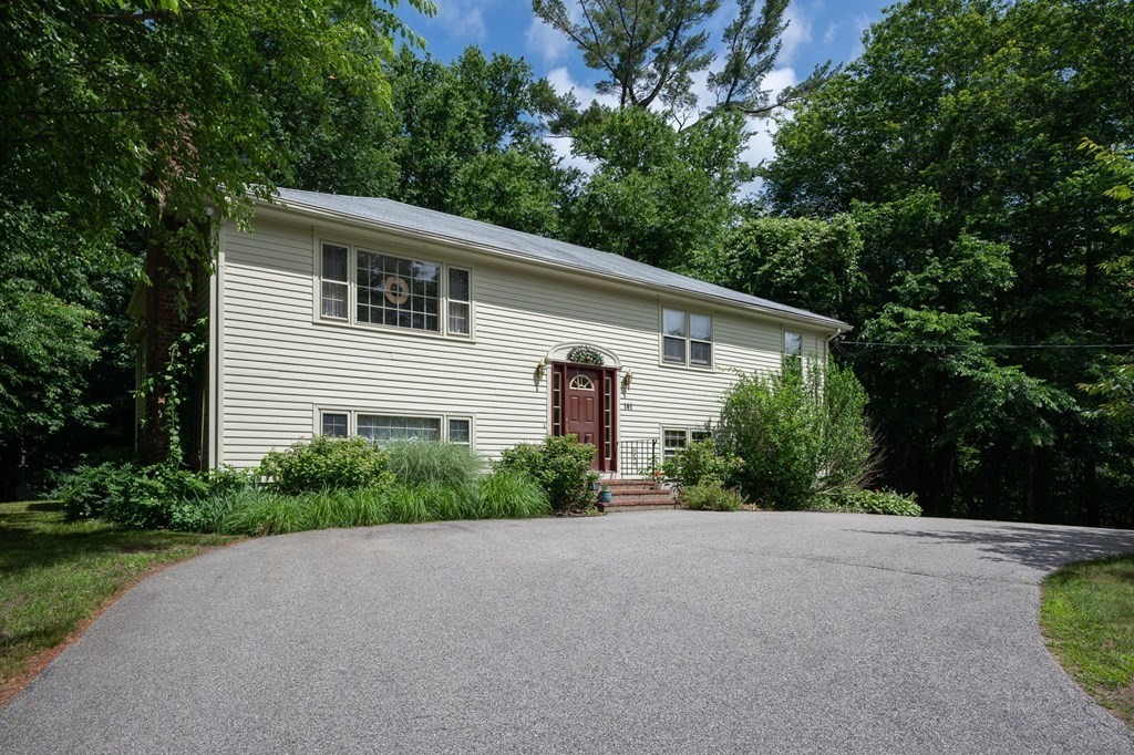 141 Old Oaken Bucket Rd, Norwell, Massachusetts 02061