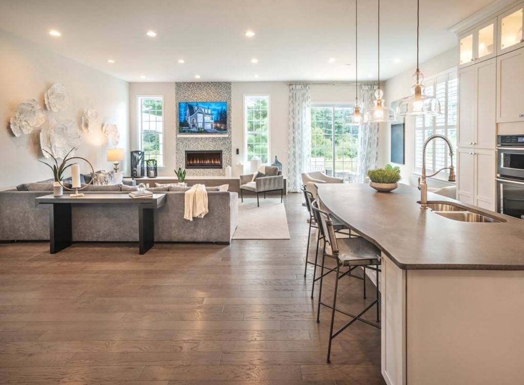 11 Barnes Boulevard, Hudson, Massachusetts 01749