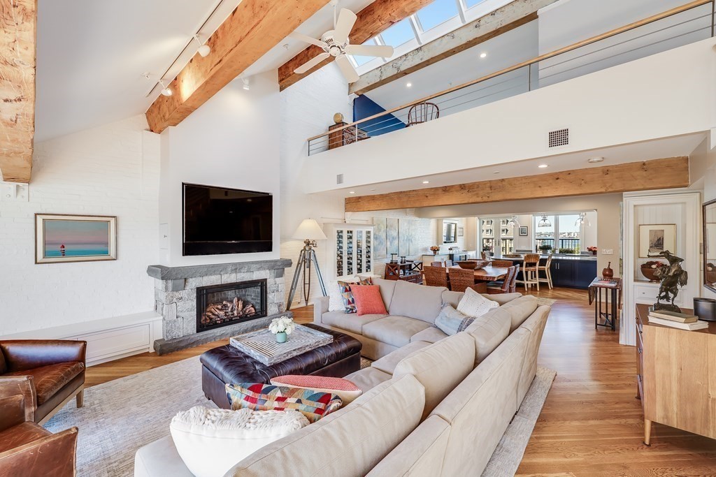 55 Commercial Wharf, Boston, Massachusetts 02110