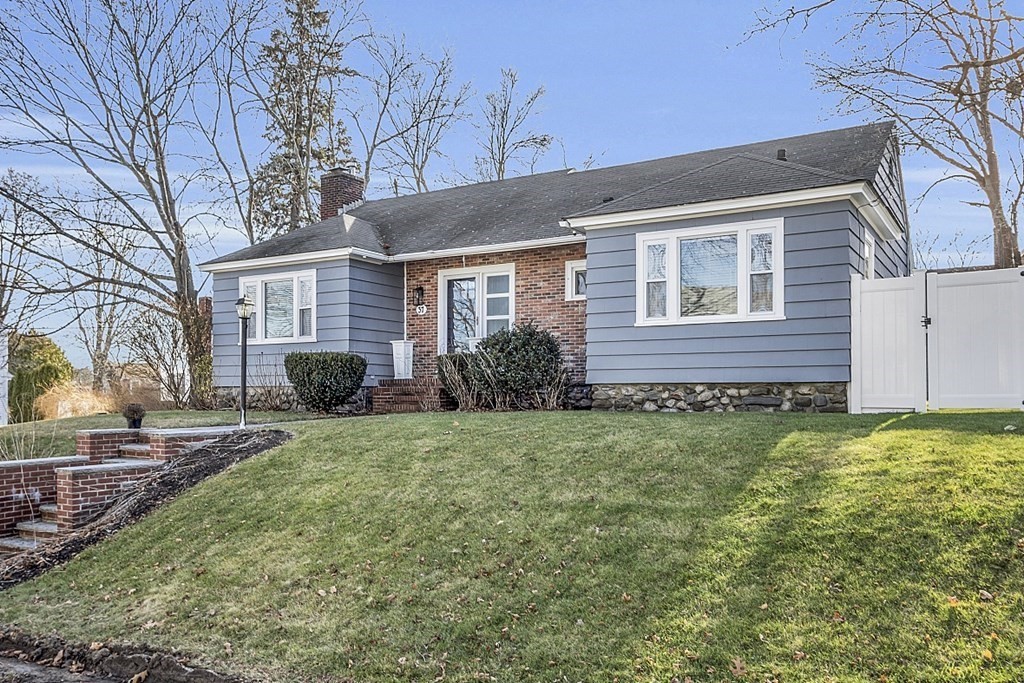 37 Houston Avenue, Methuen, Massachusetts 01844