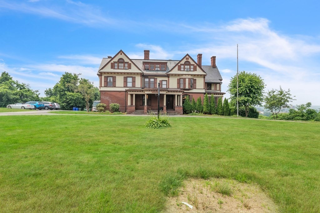 270 Maple St, Springfield, Massachusetts 01105