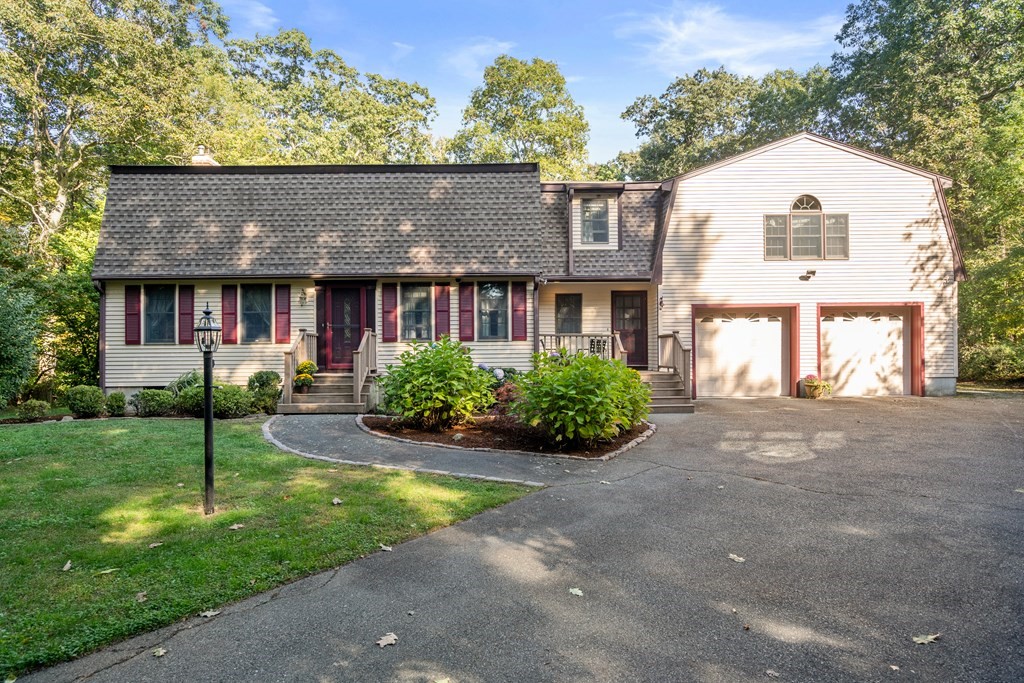 22 Robbin Road, Canton, Massachusetts 02021