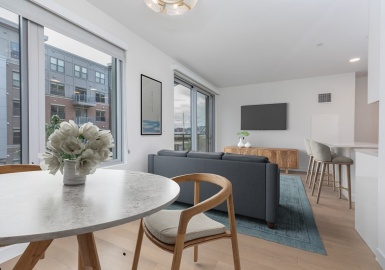 45 Lewis Street, Boston, Massachusetts 02128, 2 Bedrooms Bedrooms, 4 Rooms Rooms,1 BathroomBathrooms,Residential,For Sale,Clippership Wharf,Lewis Street,73179079