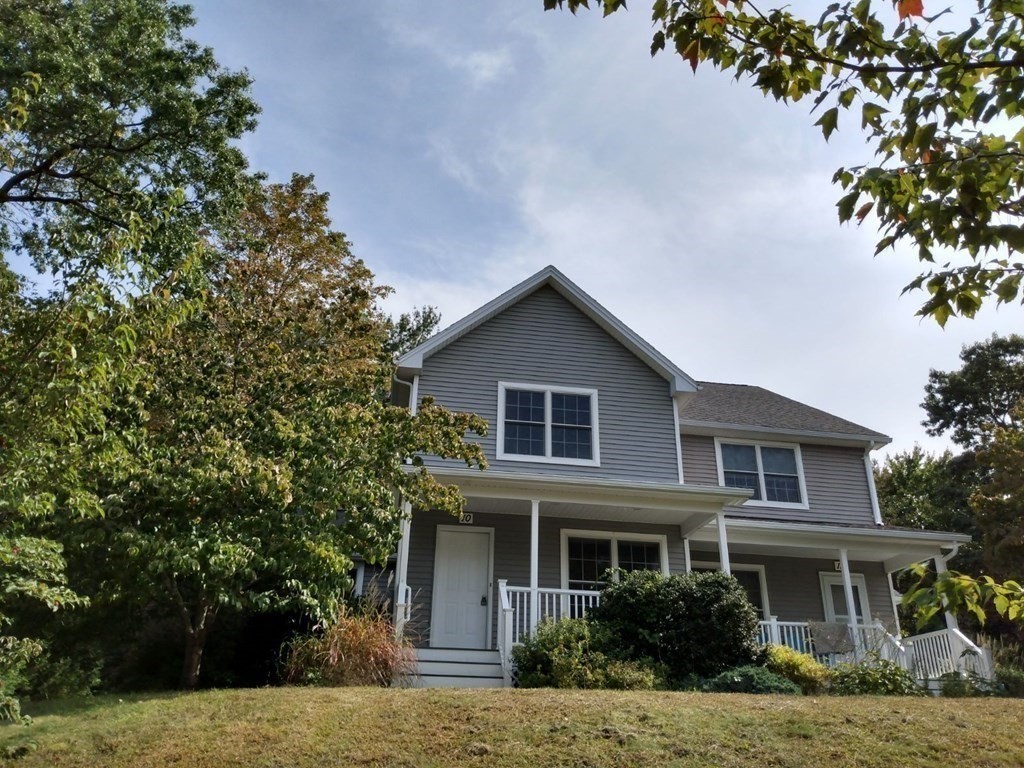 10 Palley Village Pl, Amherst, Massachusetts 01002