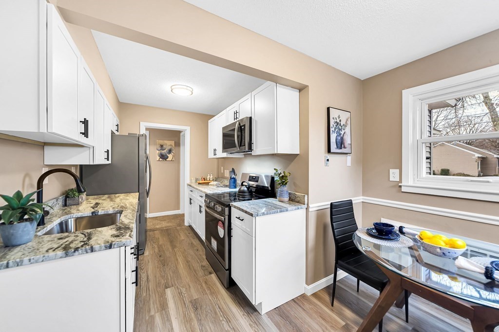 119 Applewood Dr, Chicopee, Massachusetts 01022