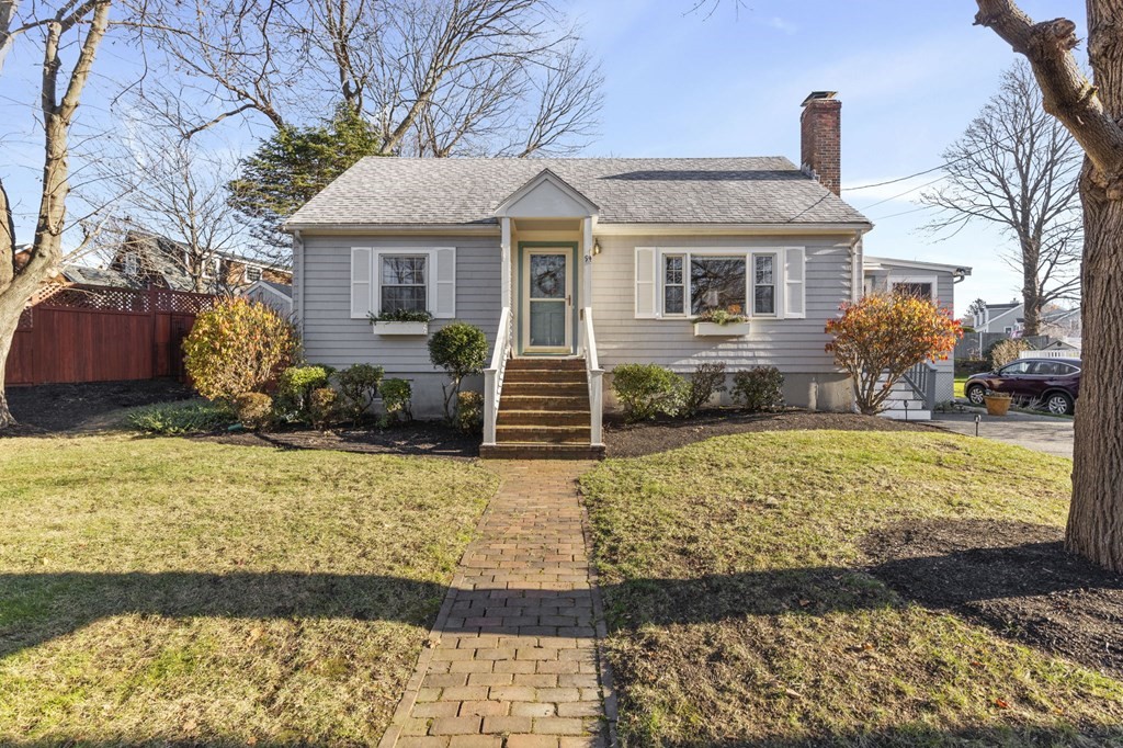 9 Lawrence St, Beverly, Massachusetts 01915