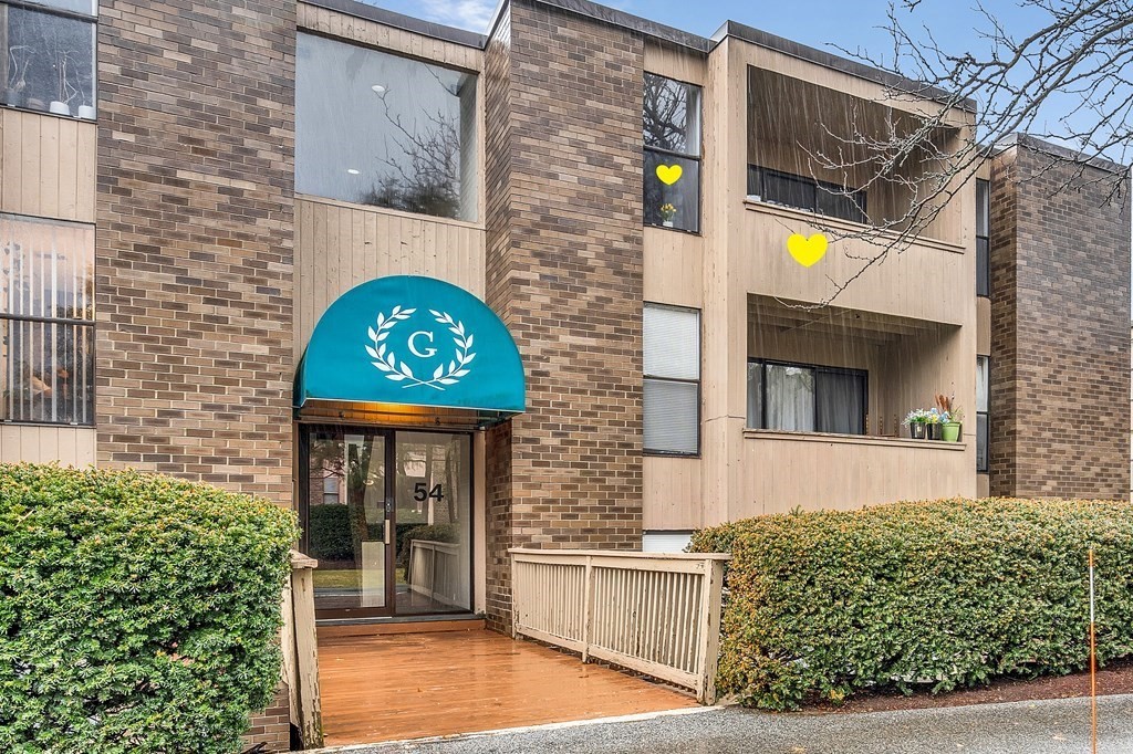 54 J Shrewsbury Green, Shrewsbury, Massachusetts 01545