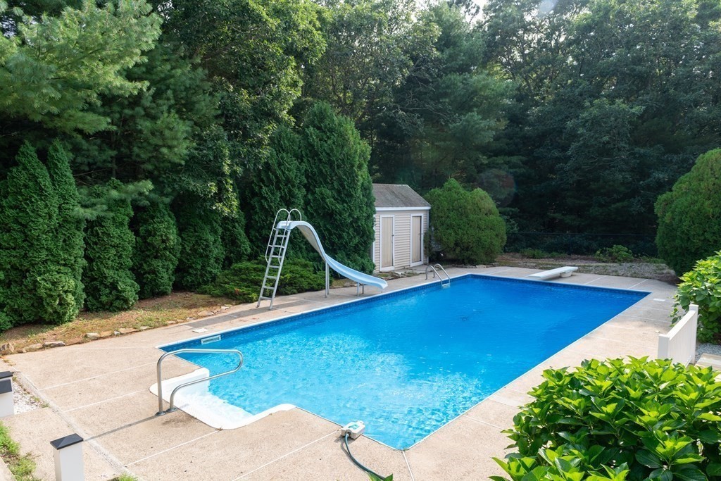 140 Captain Carleton's, Barnstable, Massachusetts 02635