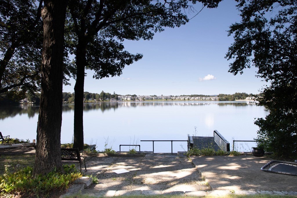 92 Laurel Lane, Lunenburg, Massachusetts 01462